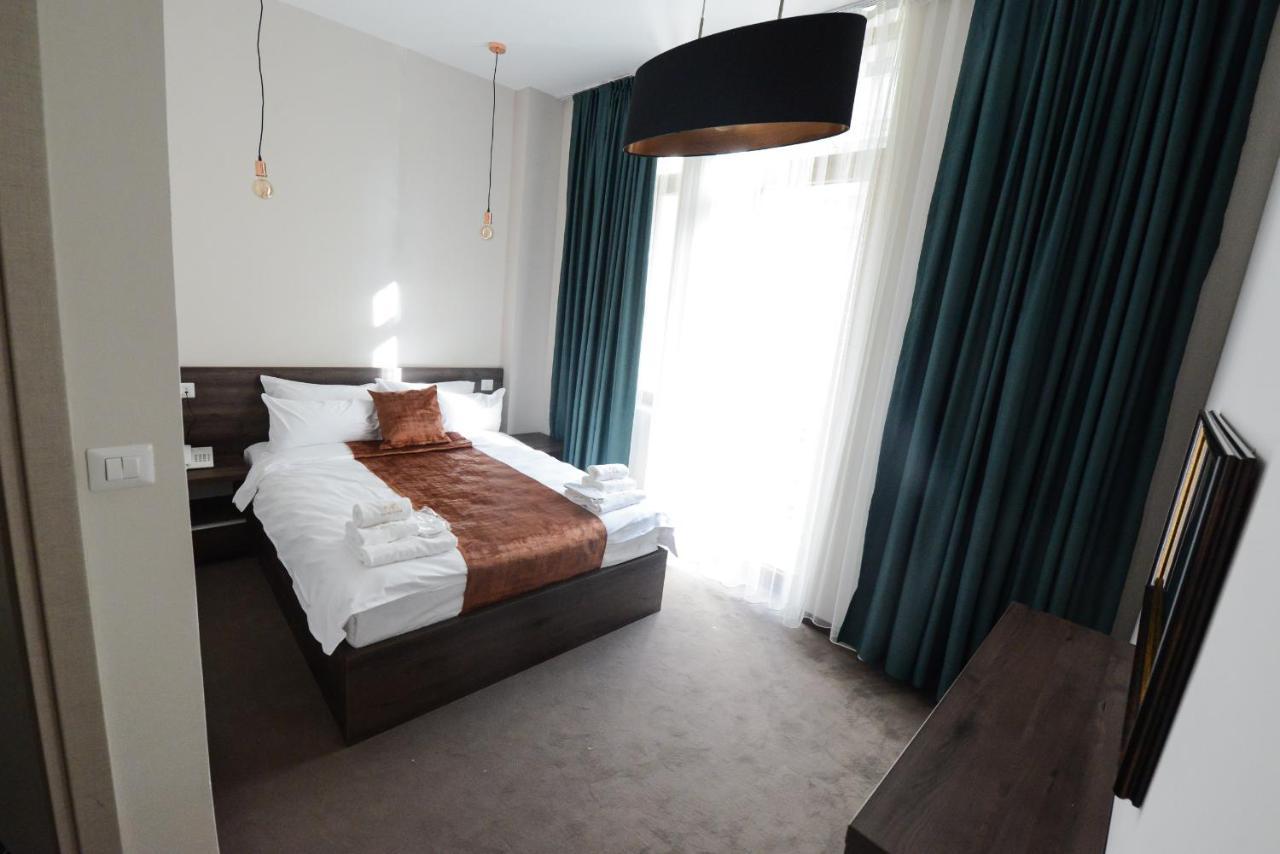 Hotel Cara 28 Skopje Extérieur photo