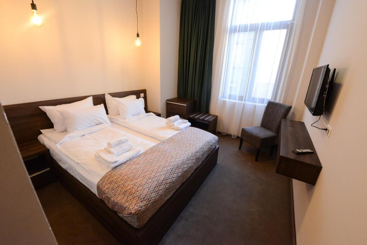 Hotel Cara 28 Skopje Extérieur photo