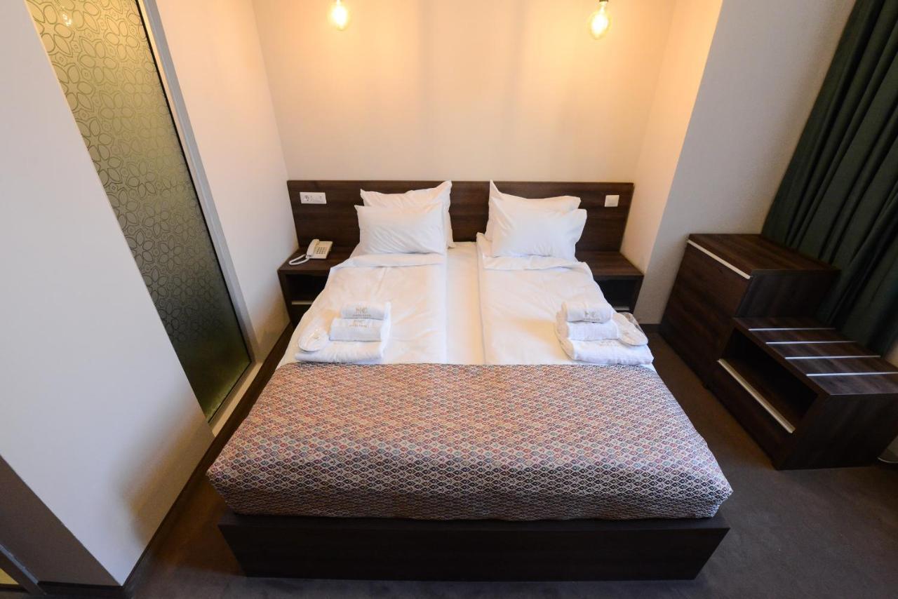 Hotel Cara 28 Skopje Extérieur photo
