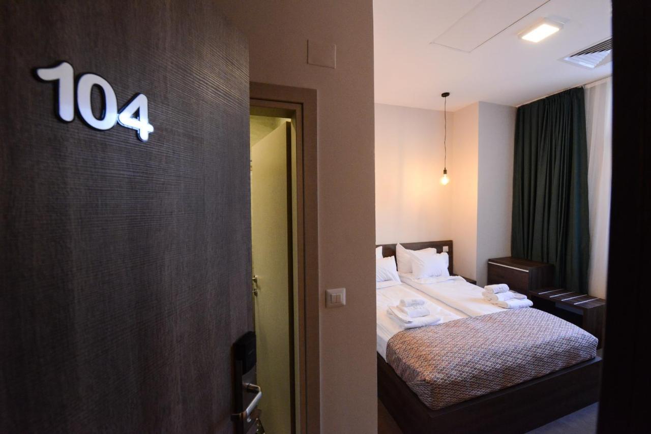 Hotel Cara 28 Skopje Extérieur photo