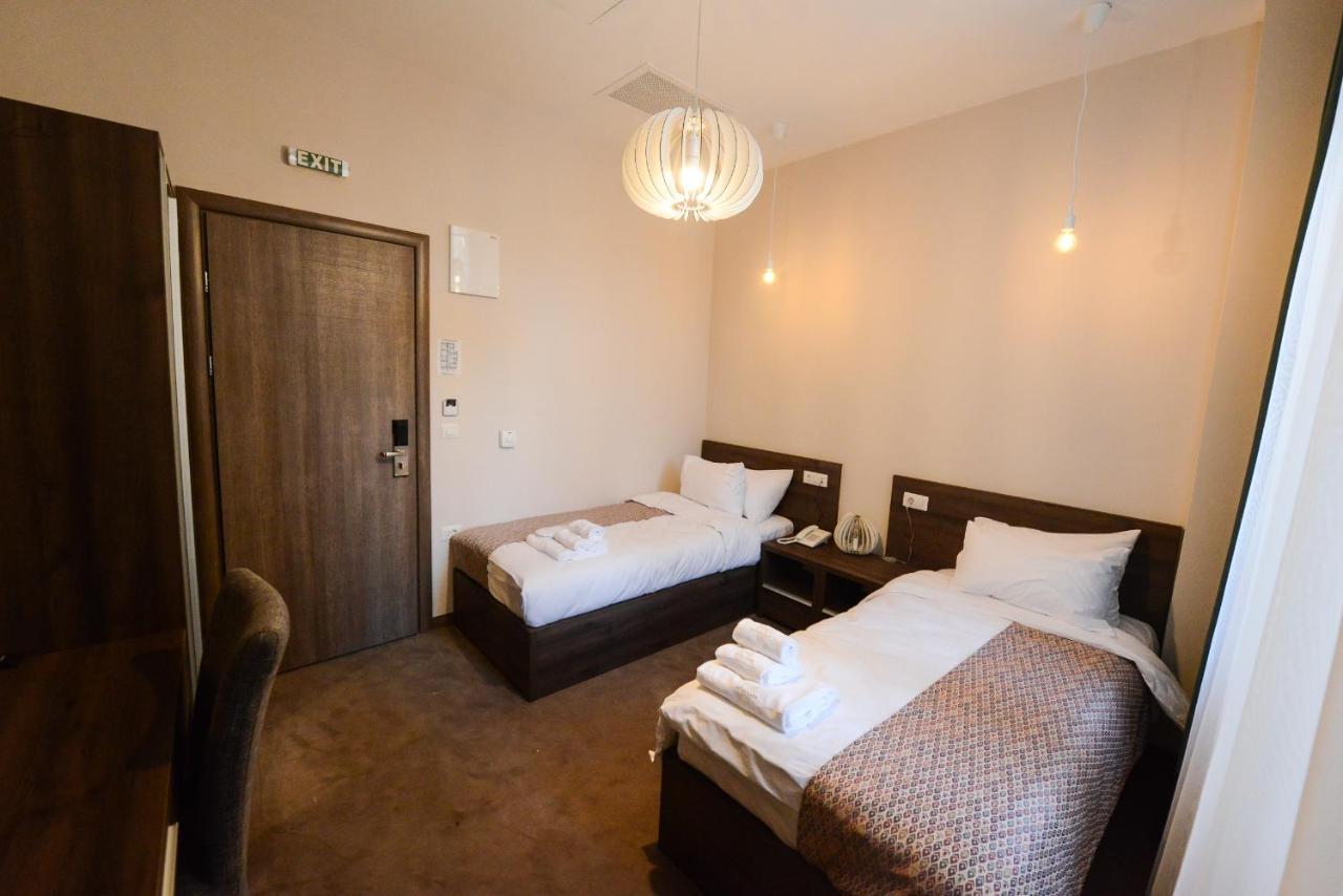 Hotel Cara 28 Skopje Extérieur photo