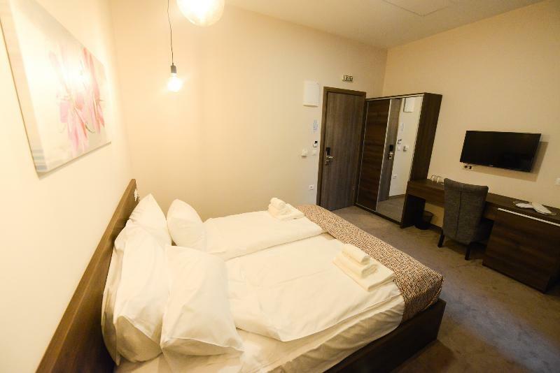Hotel Cara 28 Skopje Extérieur photo