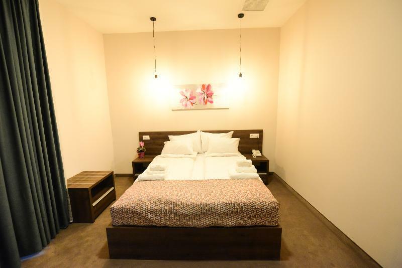 Hotel Cara 28 Skopje Extérieur photo